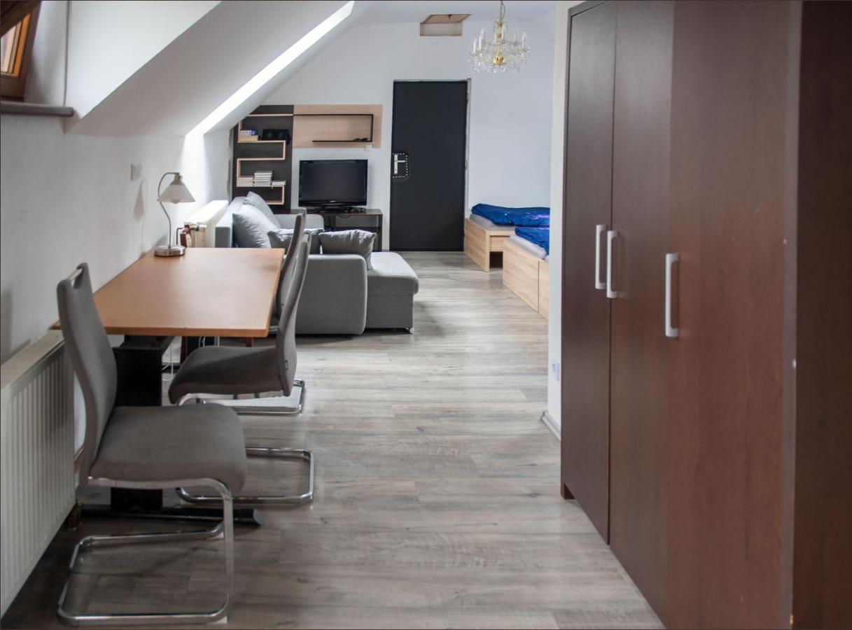 Appartamento V Sadu Lysá nad Labem Esterno foto